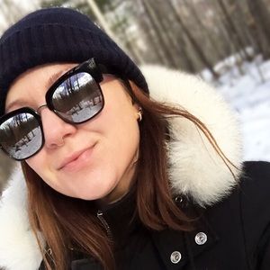 Meet your Posher, Jacqueline